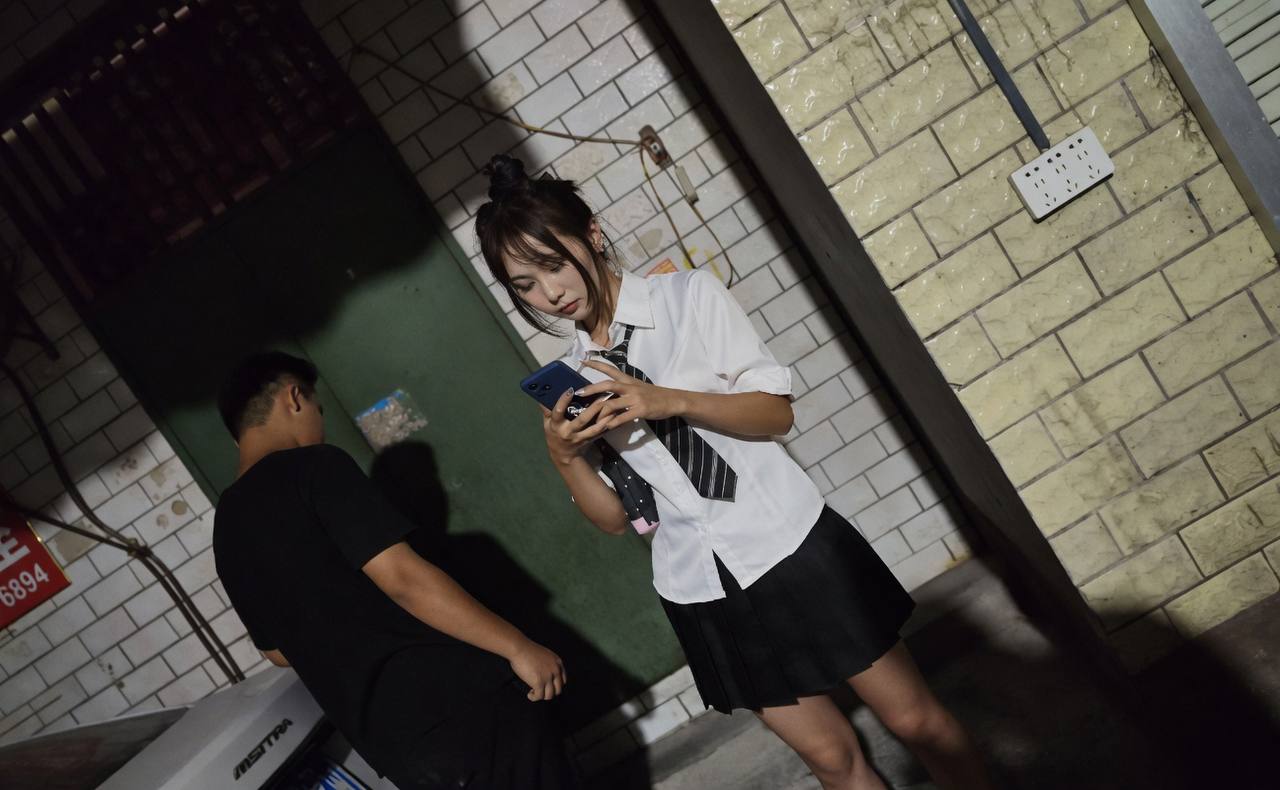 那些年我们追过的女孩 #扫街 #美女 #图 #合集 美女排行榜 #大合集 #站街女 站街女神 😘 #红灯区（图片 2/10）