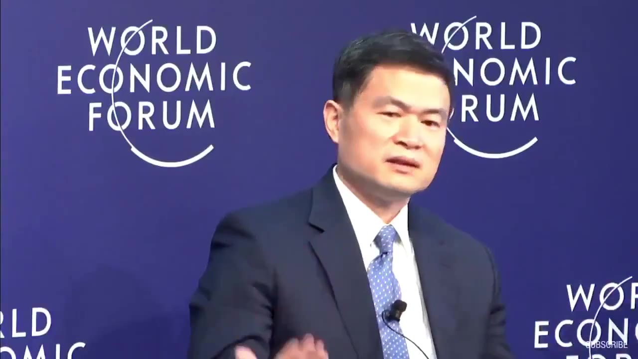 最近被查的方星海,在早先接受采访时表示 西方国家正在陷入困境,需要政治改革 当时搞的参会人,哄堂大笑 现在不知道被抓的方星海,还认为中国制度最好吗? 🤣（视频…