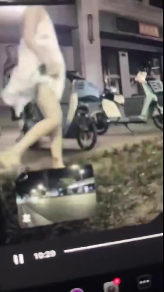 哨兵模式 ：集美 #随地大小便 #放尿 （视频 1/1）
