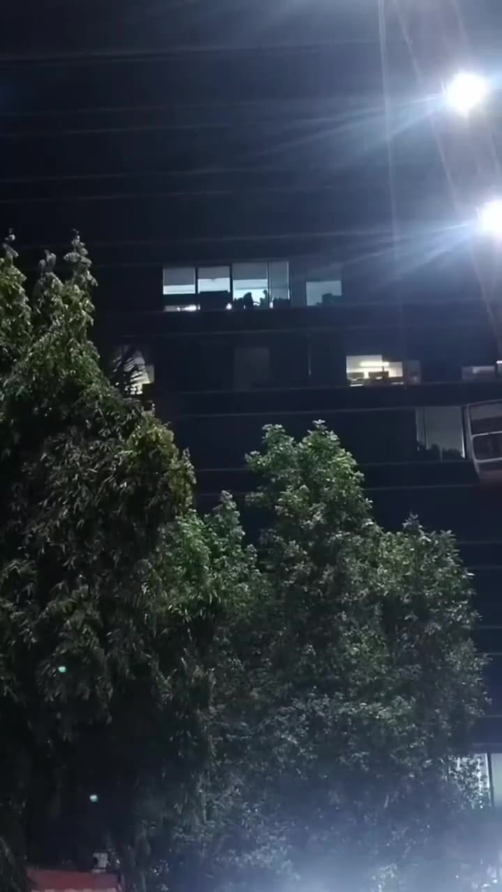 不拉窗帘 疯狂输出 ？ #皮影戏（视频 1/1）