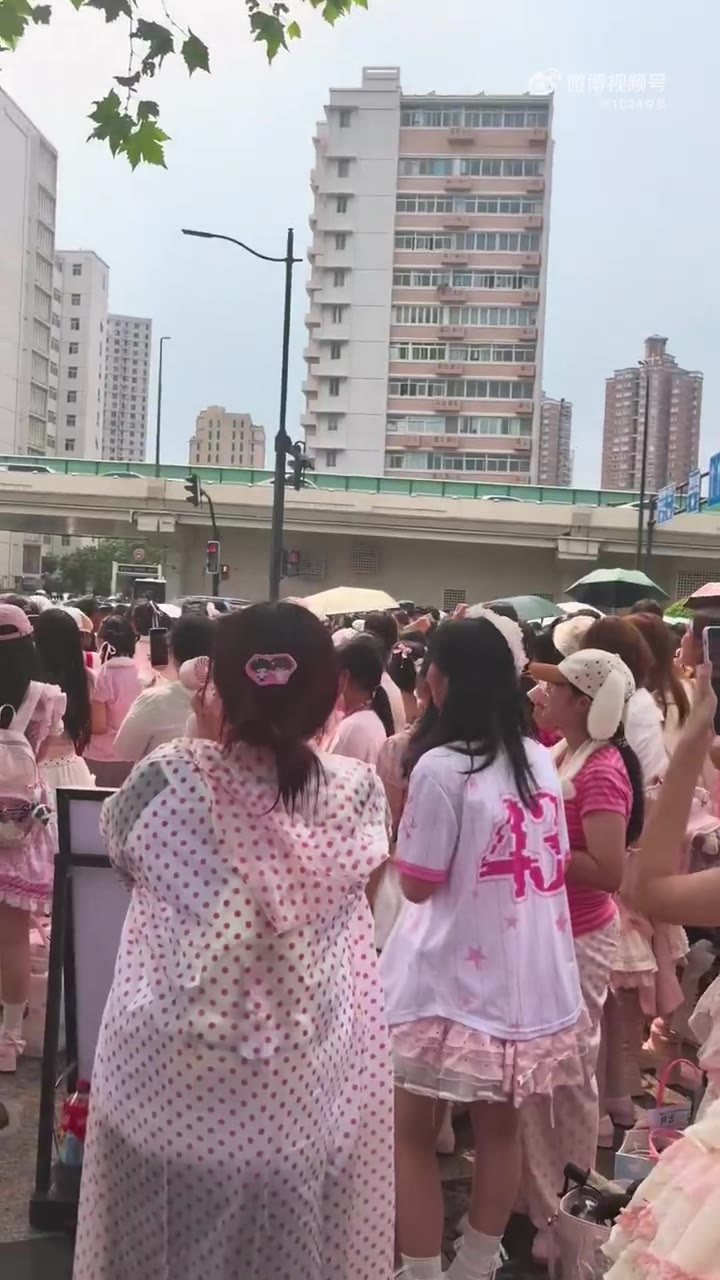 人来了追星都看不明白了，文轩修脚是什么梗？（视频 1/1）