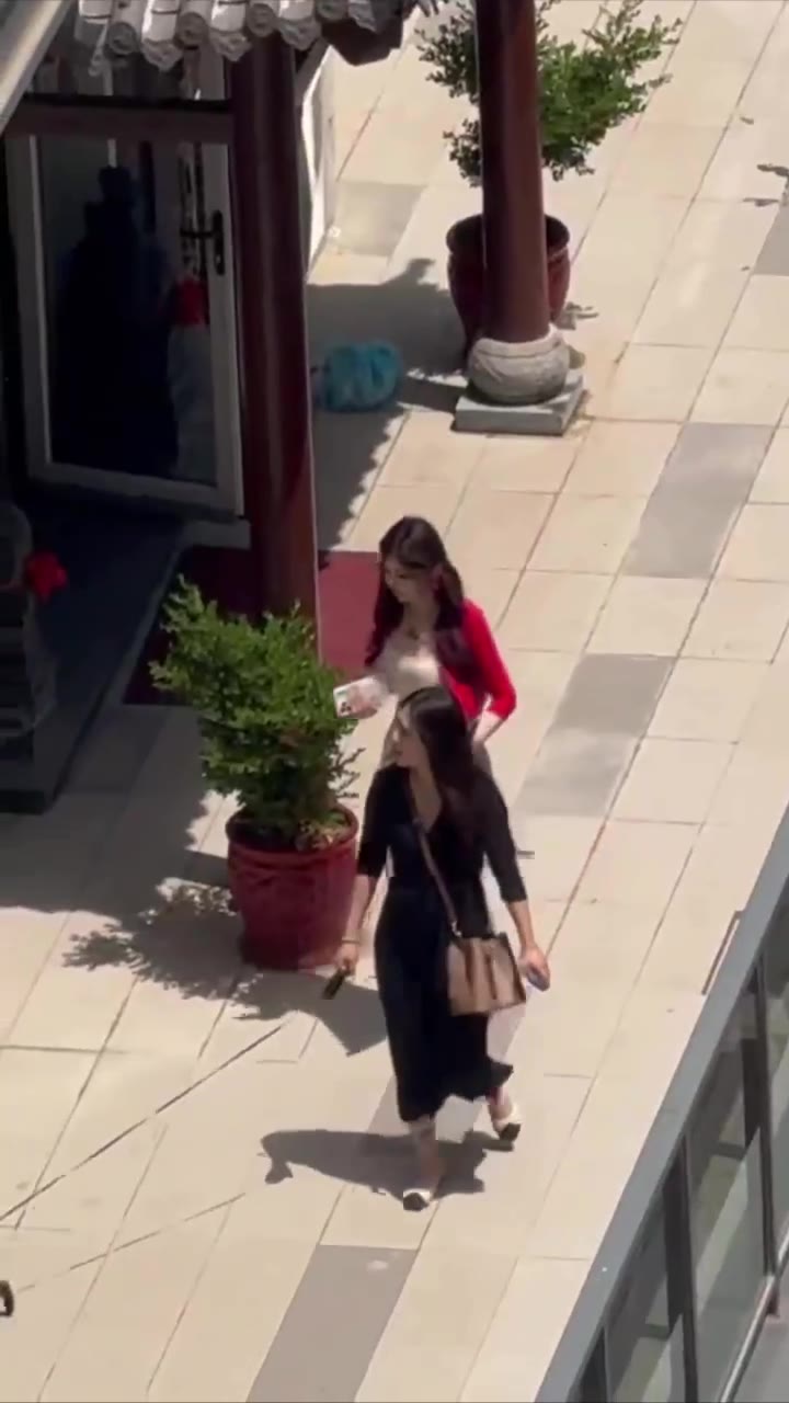 不小心拍到的（视频 1/1）