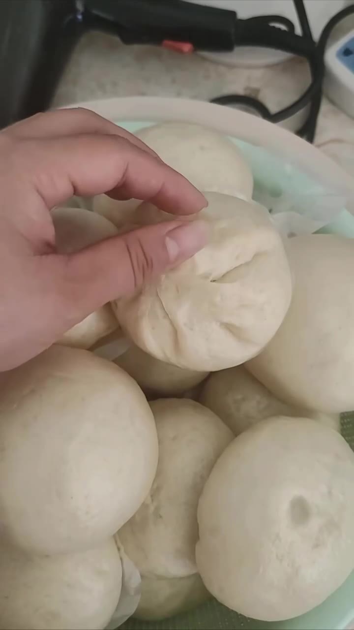手感应该差不多的（视频 1/2）