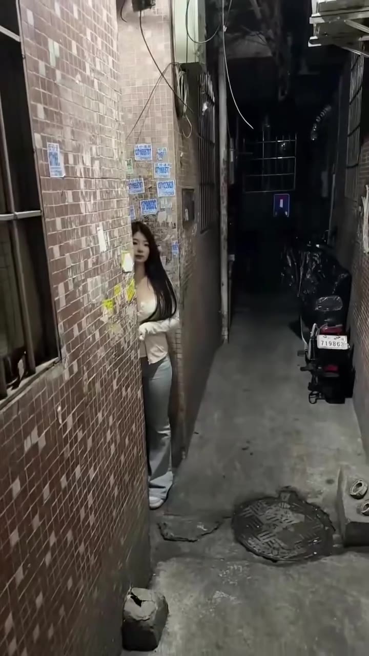 颜值 #美女 #鸡 #站街女 几米的故事 *（视频 1/1）