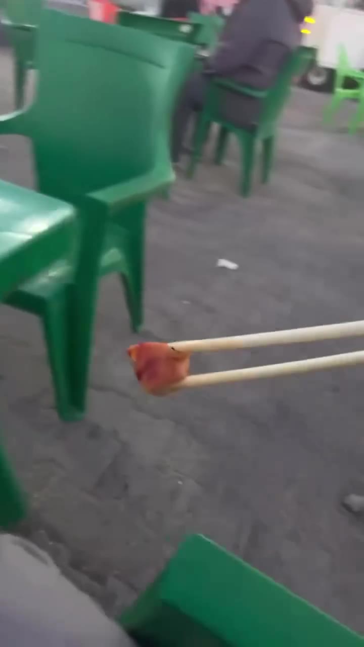狗都不吃 你吃吧 🤣（视频 1/1）