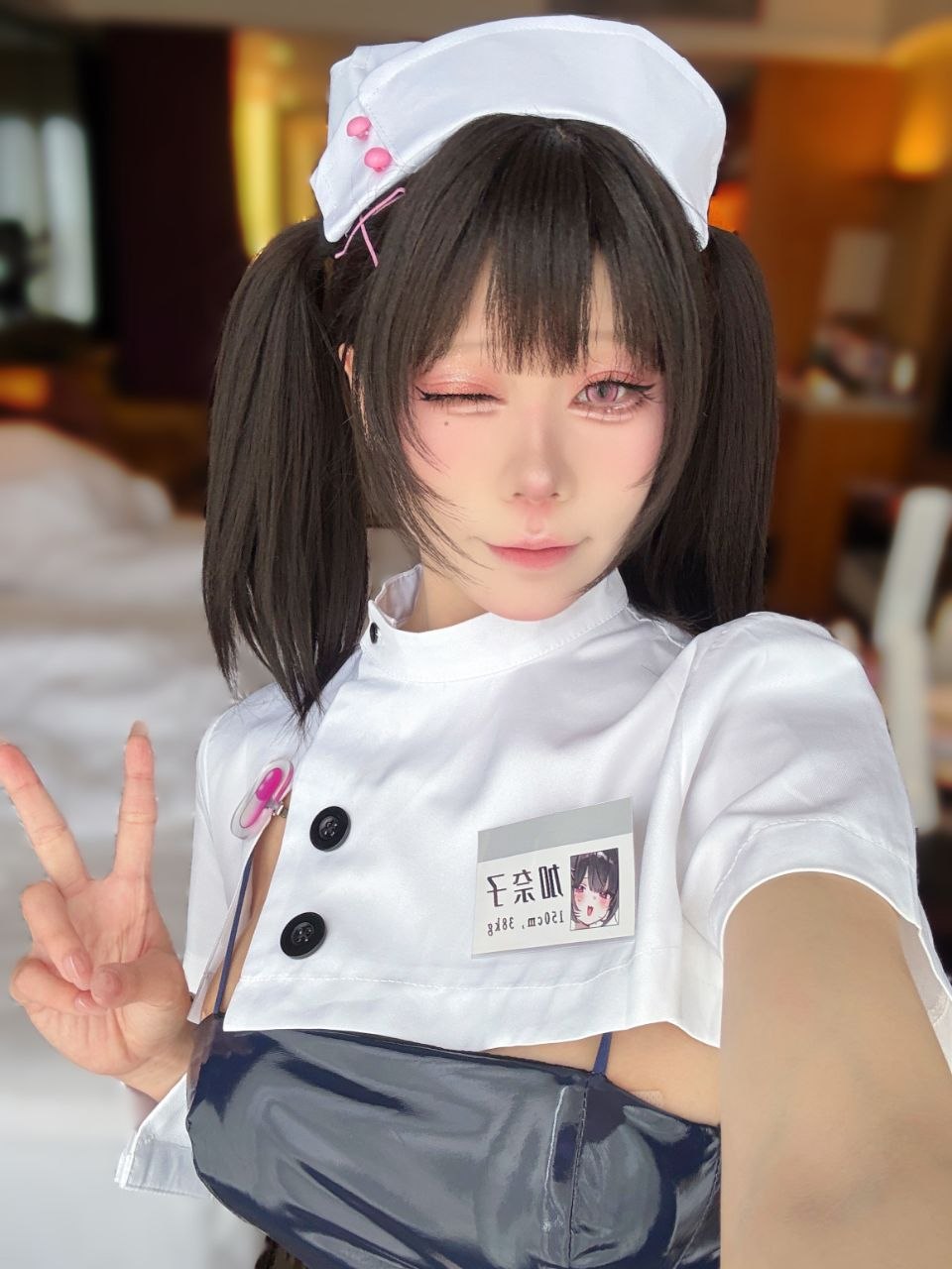太骚了卧槽，这还是国内吗 #漫展 ？淫啪！ @xyokx（图片 1/2）