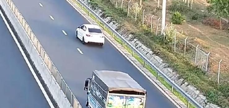 #越南新闻 女司机永好-潘切高速公路倒车遭重罚 罚款3500万越盾扣10分 2026年8月2日消息，越南高速交警六大队公布一起高危交通违法案件。45岁庆和省女…
