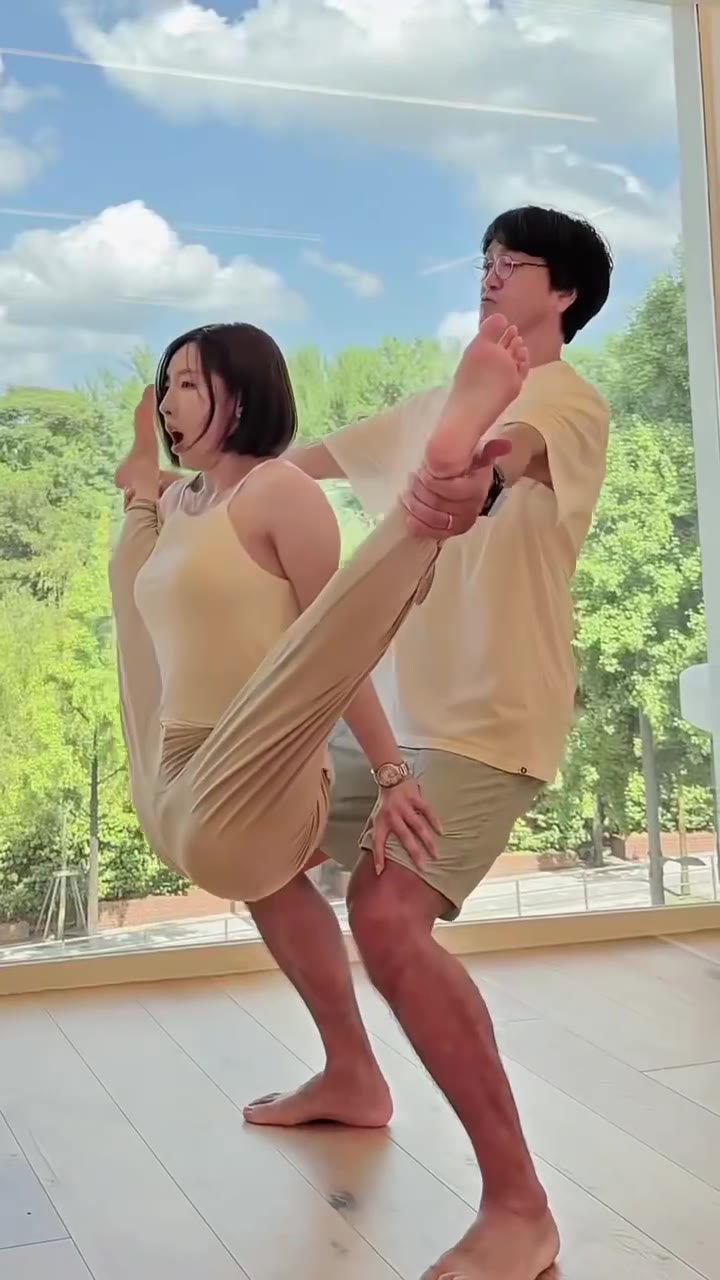 解锁新 #姿势 ？（视频 1/1）