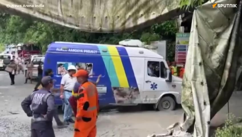 印度东北部锡金邦一处临近中印边境、在建水电站隧道周一发生气体爆炸并坍塌。事发蒂斯塔 500 兆瓦水电工程工地，多名工人作业时遭遇事故，6 名进场救援的项目官员…