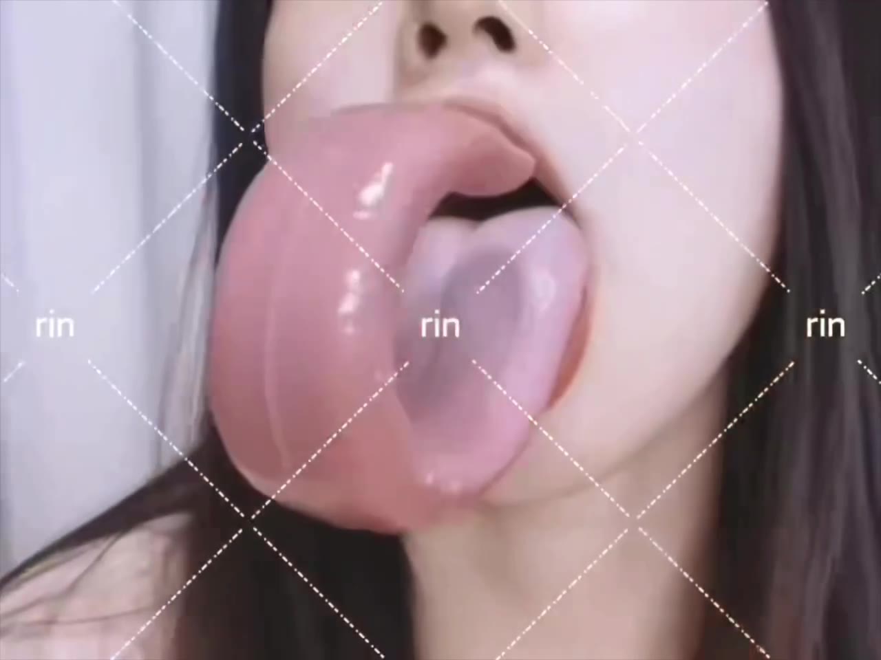 #舌头 有何妙用 ？ #长舌妇 @btlot（视频 1/1）