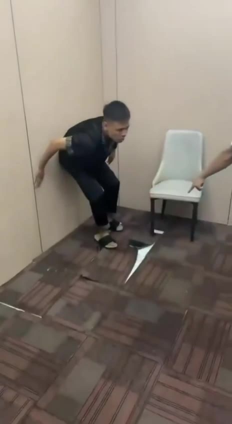 越南 这样 #打人（视频 1/1）