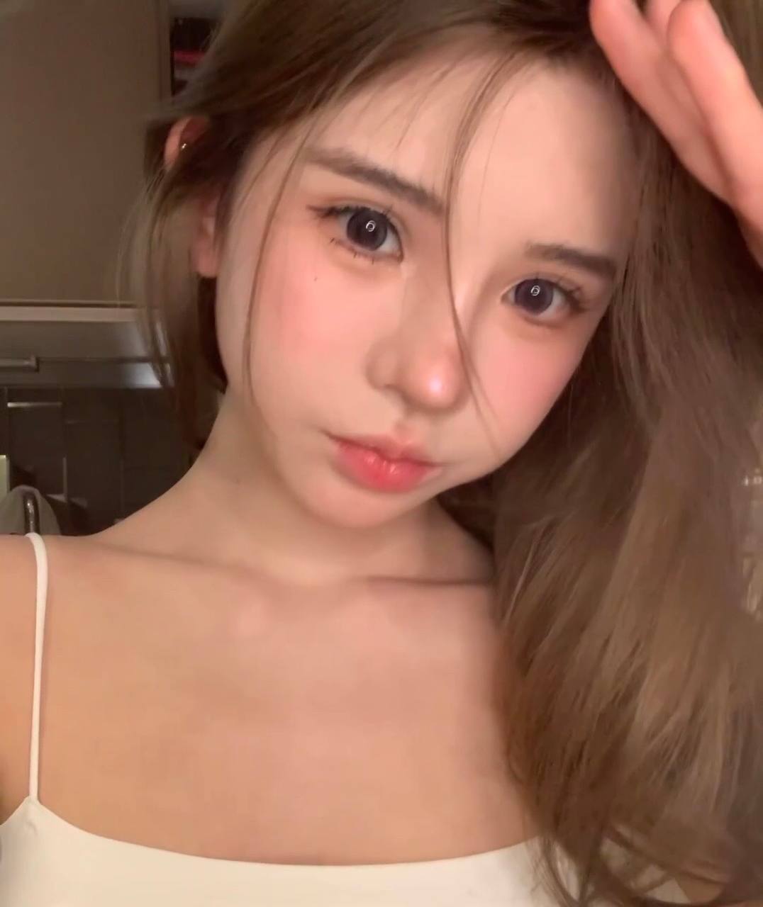 你好，欢迎来到嗨皮快乐屋，在这里可以约到你想要的任何类型妹子。直接安排，见面满意付款给妹妹！！！ 全国各大一二线城市都可安排到家，也可去妹子工作室。#ad 注…