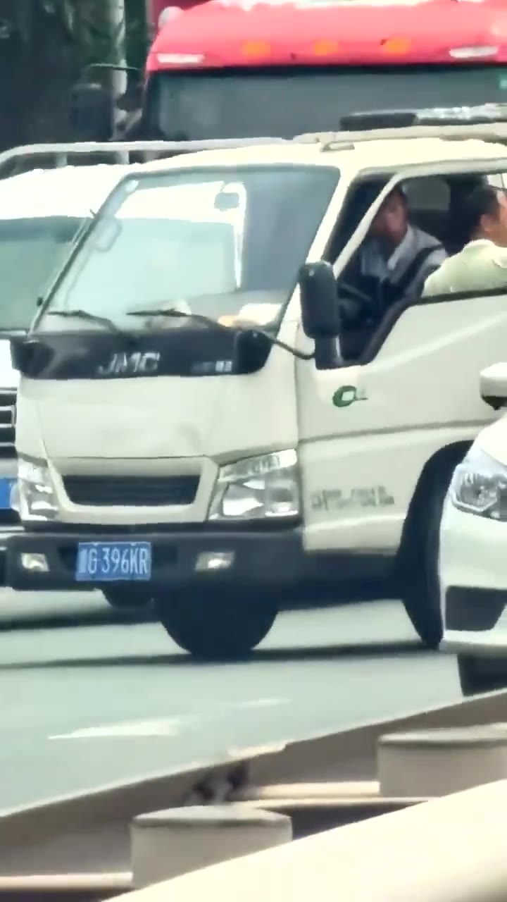 潍坊，大叔给你提供个证据（视频 1/1）