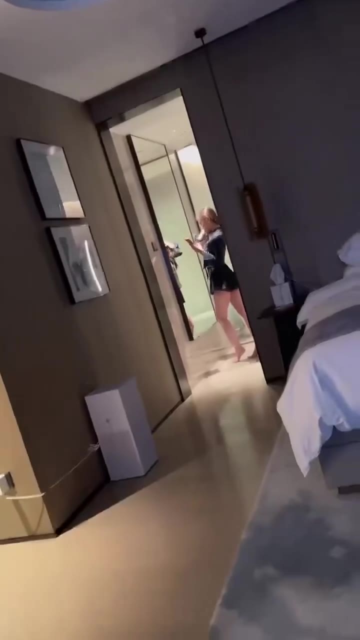 小忙一会 🐔（视频 1/1）