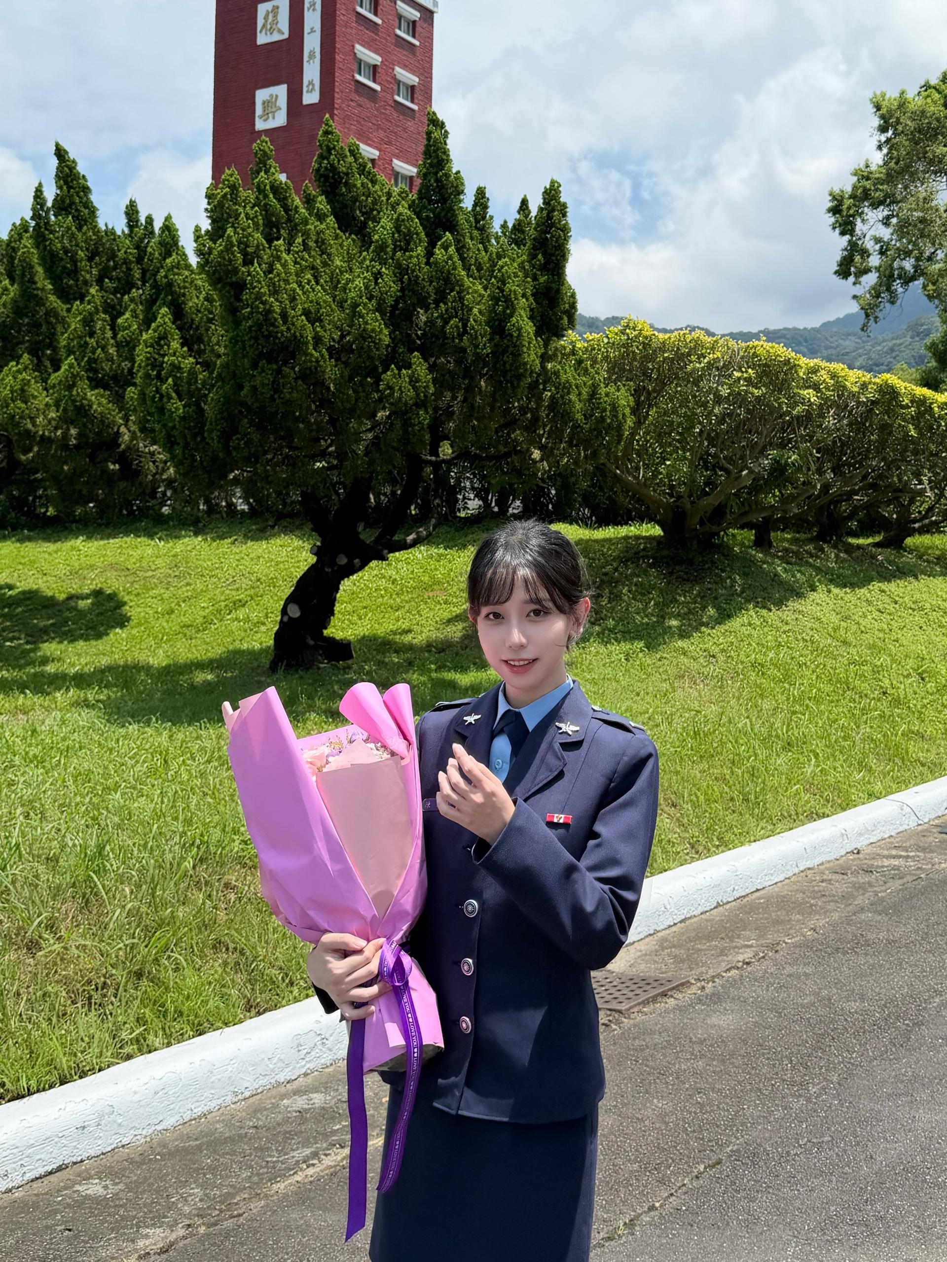 台湾女生毕业 我想娶 #台妹 了（图片 4/7）