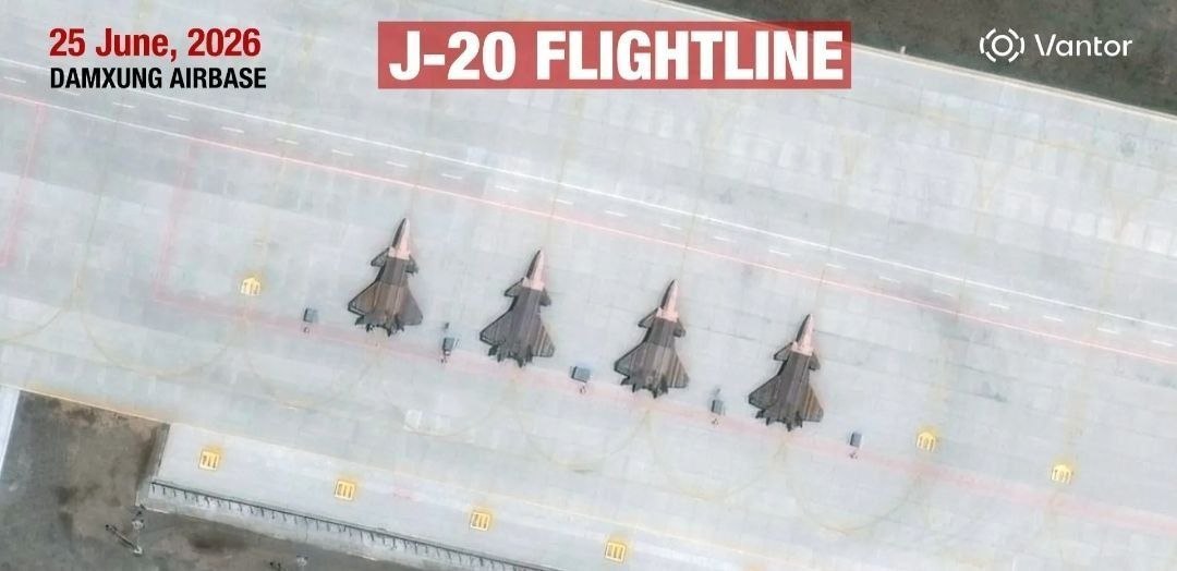🇨🇳✈️ 中国加强在中印边境部署歼-20战机 ⠀ 印度NDTV公布的卫星图像显示，中国空军至少有11架歼-20战斗机部署在靠近印度边境的机场。 ⠀ 其中7架出…